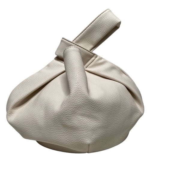 The Drop Avalon Small Tote Bag In Ivory - Picture 2 of 11